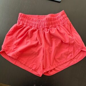 Lululemon women’s track that high-rise lined short 3”